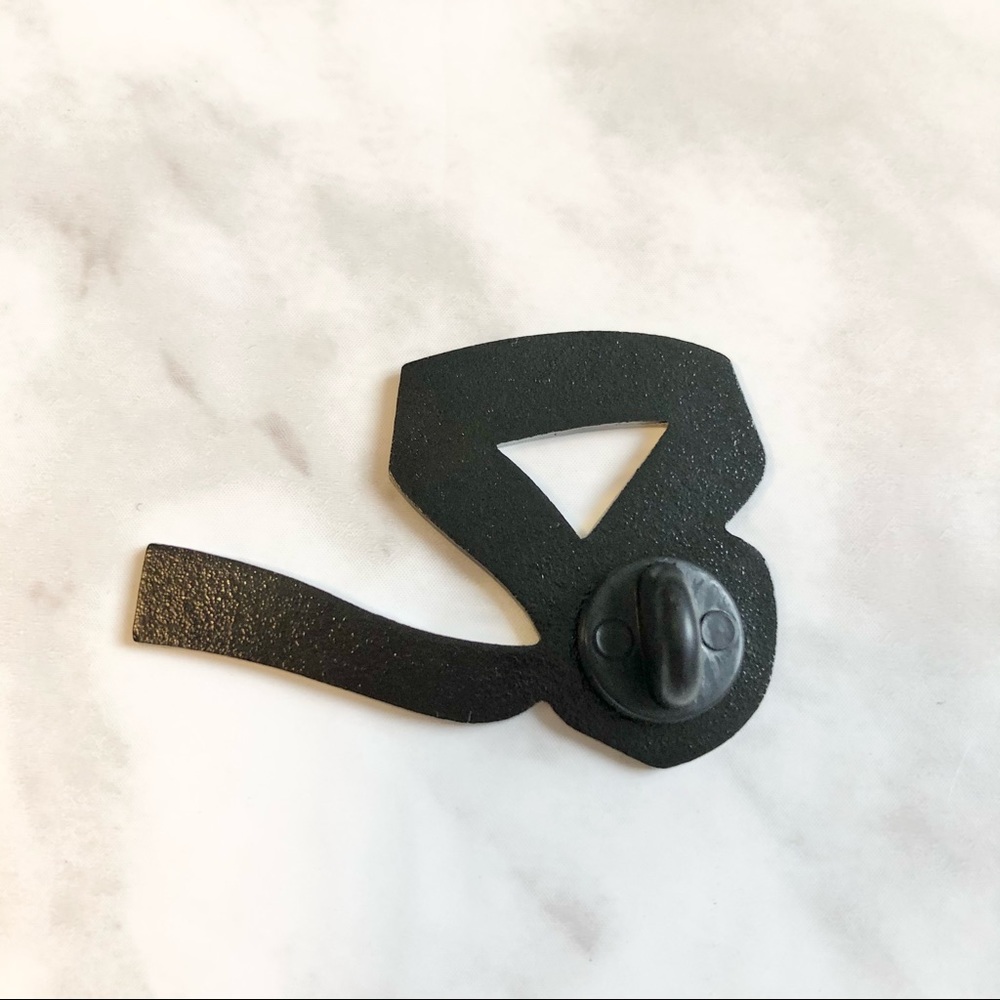 🎉 New Measuring Tape Pin - Picture 3 of 4
